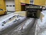 Фото 10. Общий вид рампы в подвал на южном фасаде